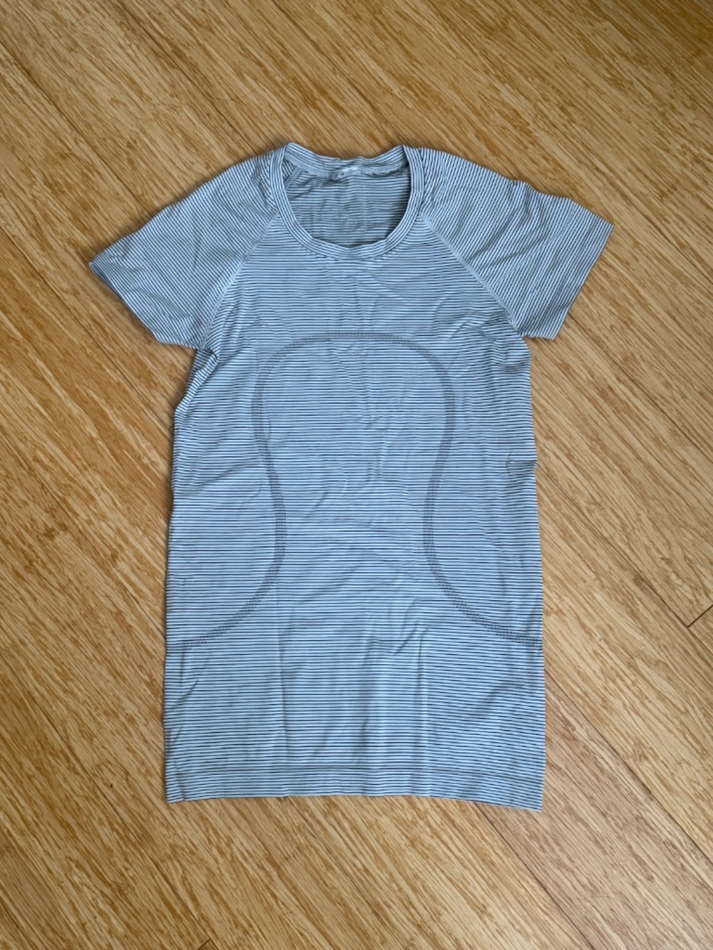 Lululemon Swiftly Tech Short-Sleeve Shirt 2.0 Hip Length